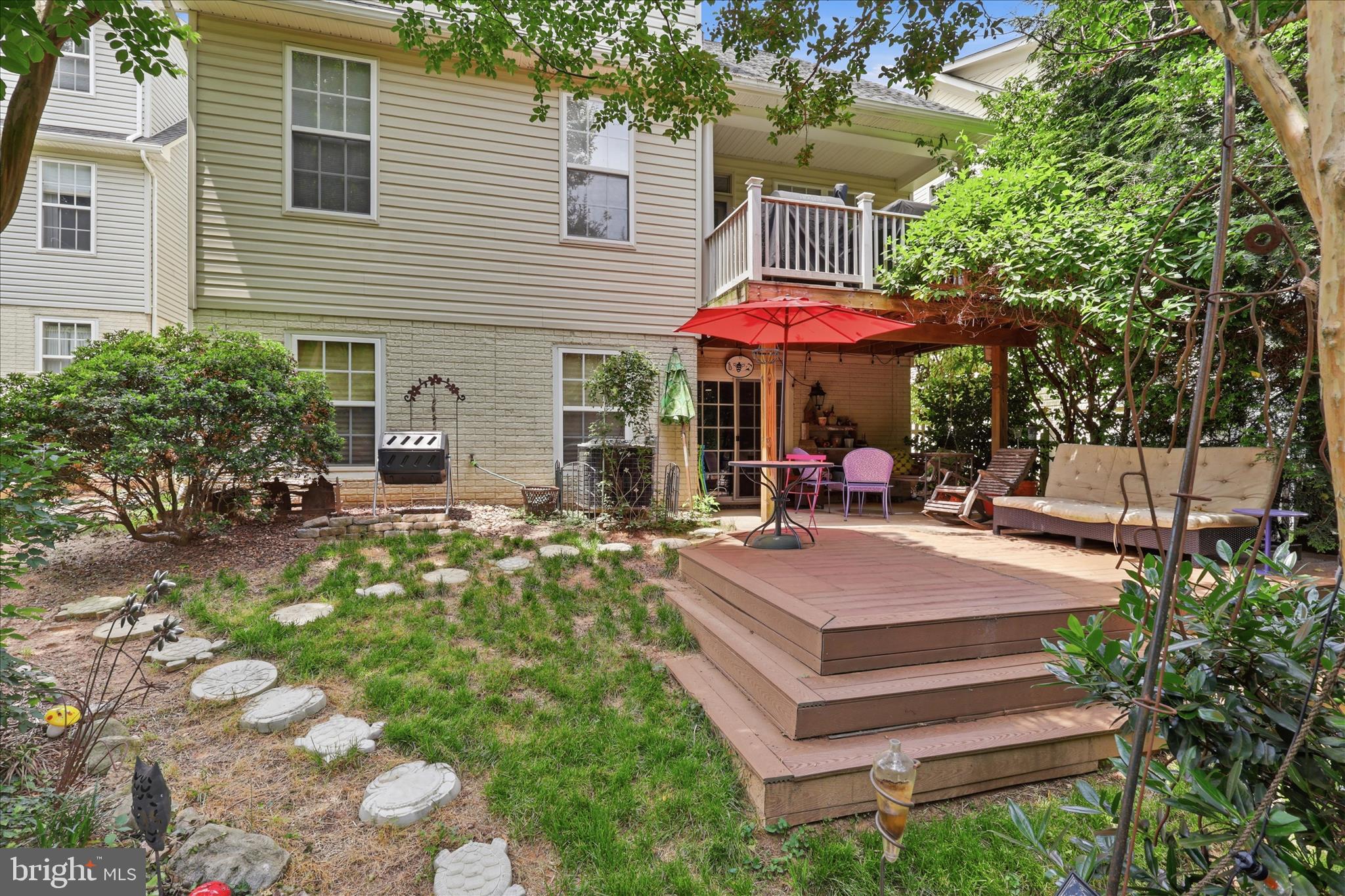 BLOOMS CROSSING - Residential