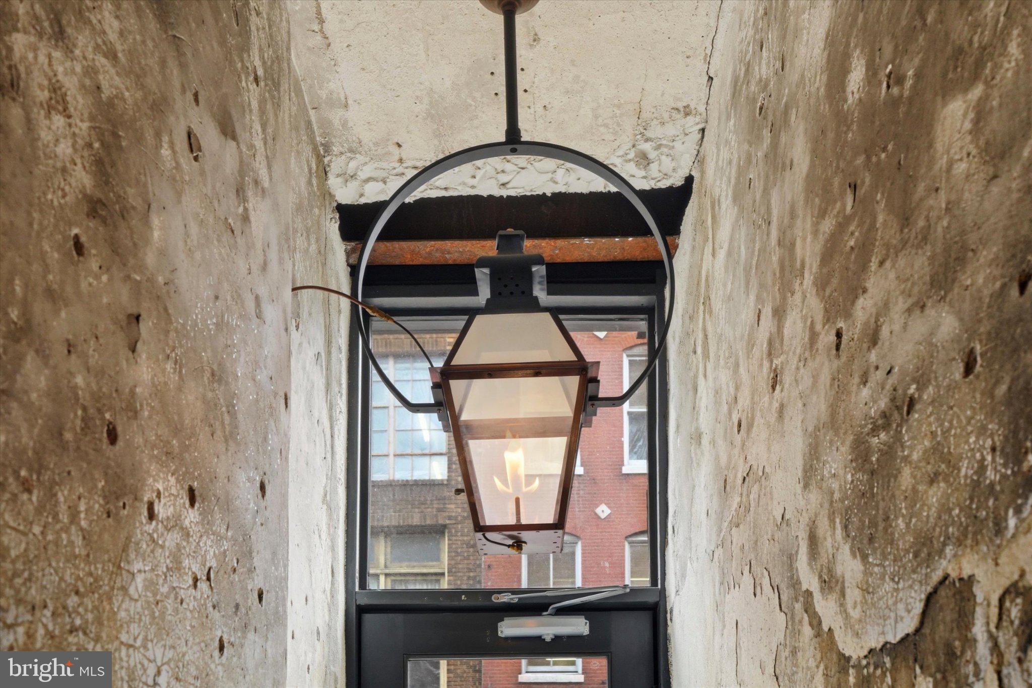 OLD CITY - Commercial Sale