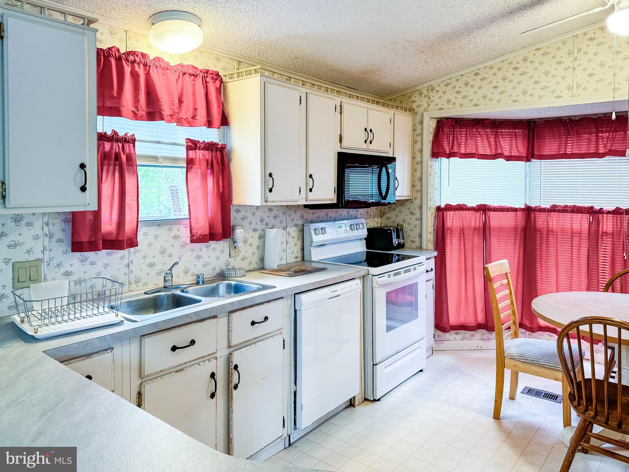 SALT LIFE PARK LLC - Residential