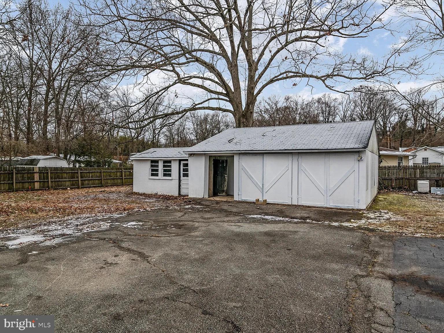 E L DAVIS - Residential