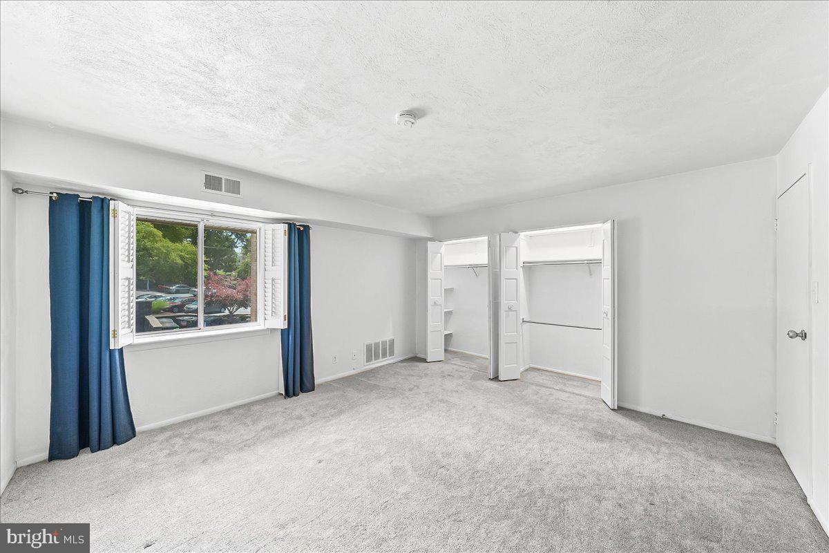 HICKORY HILL - Residential