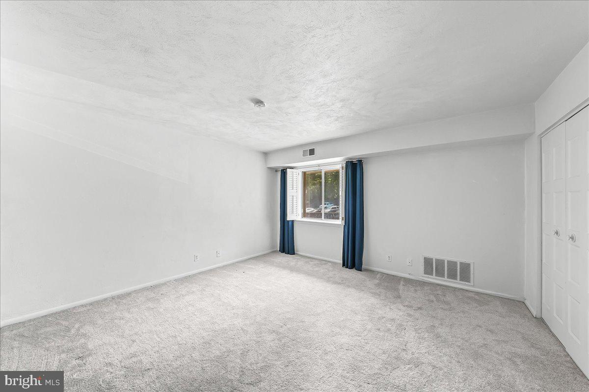 HICKORY HILL - Residential
