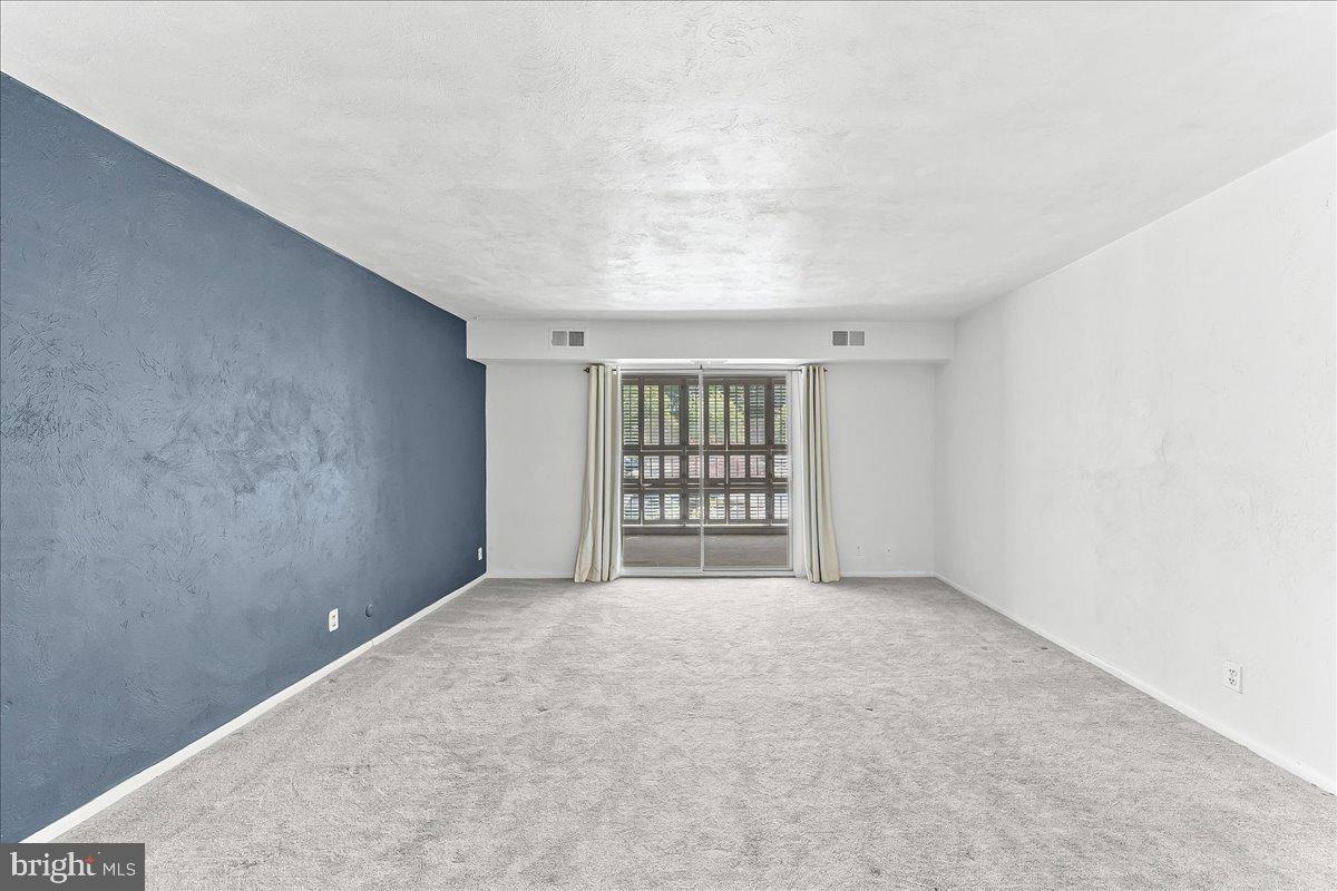 HICKORY HILL - Residential