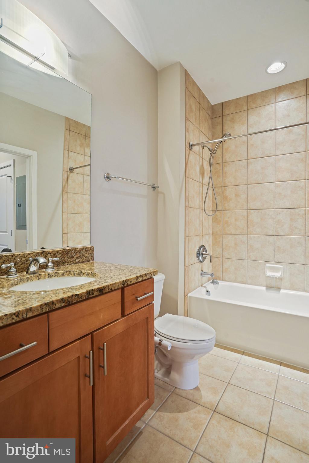 1800 WILSON - Residential Lease