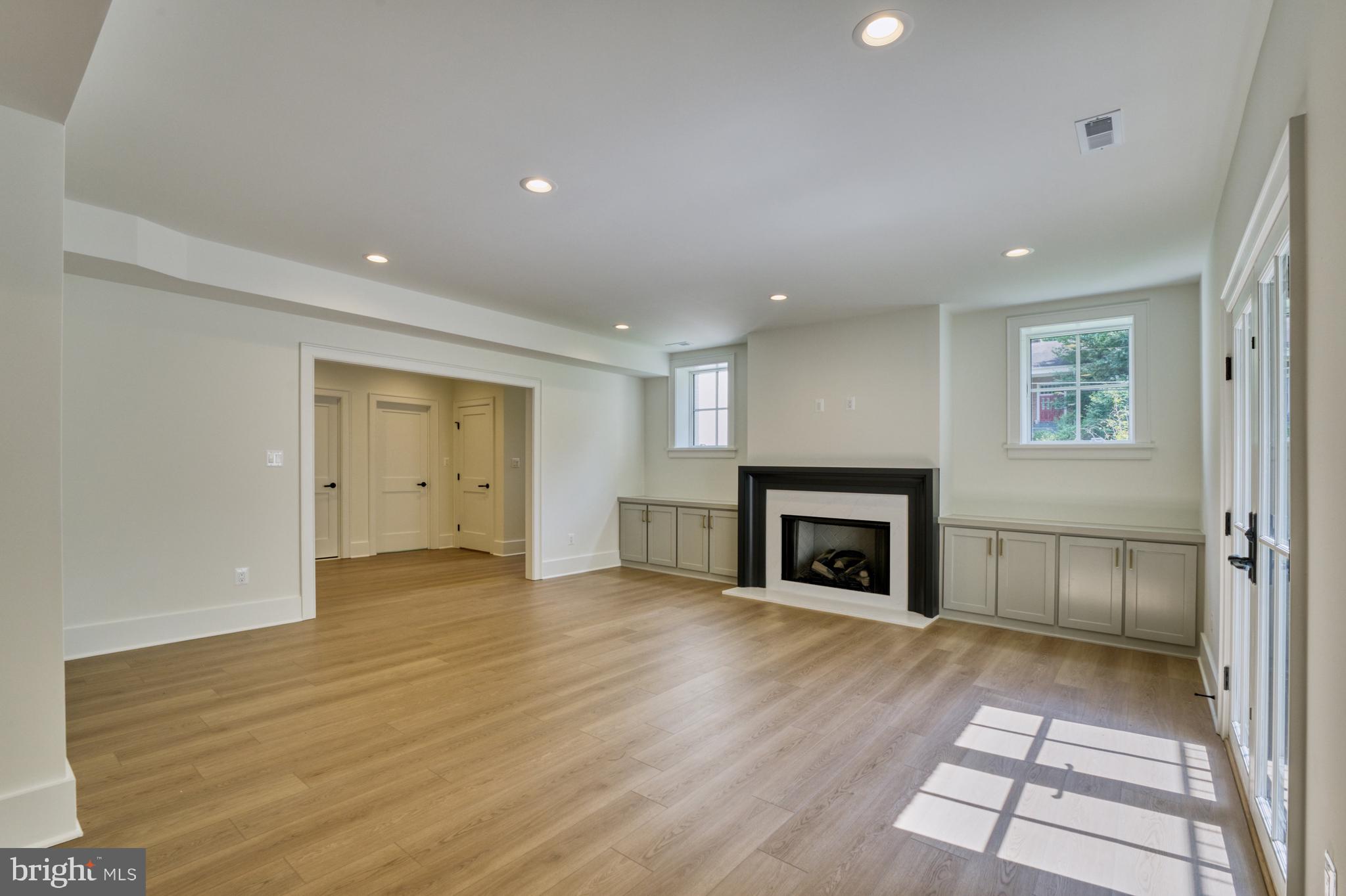 CHESTERBROOK WOODS - Residential