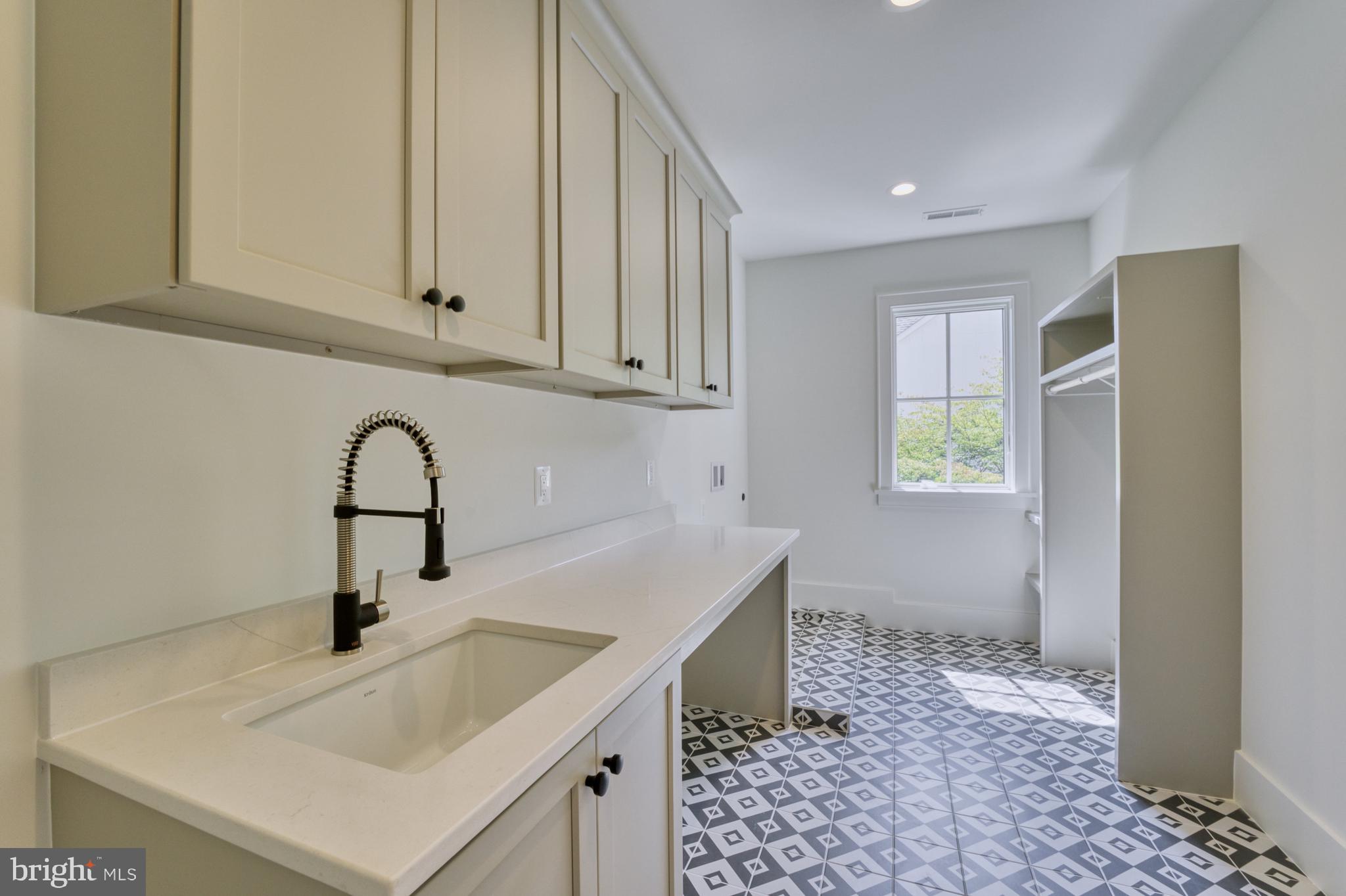 CHESTERBROOK WOODS - Residential
