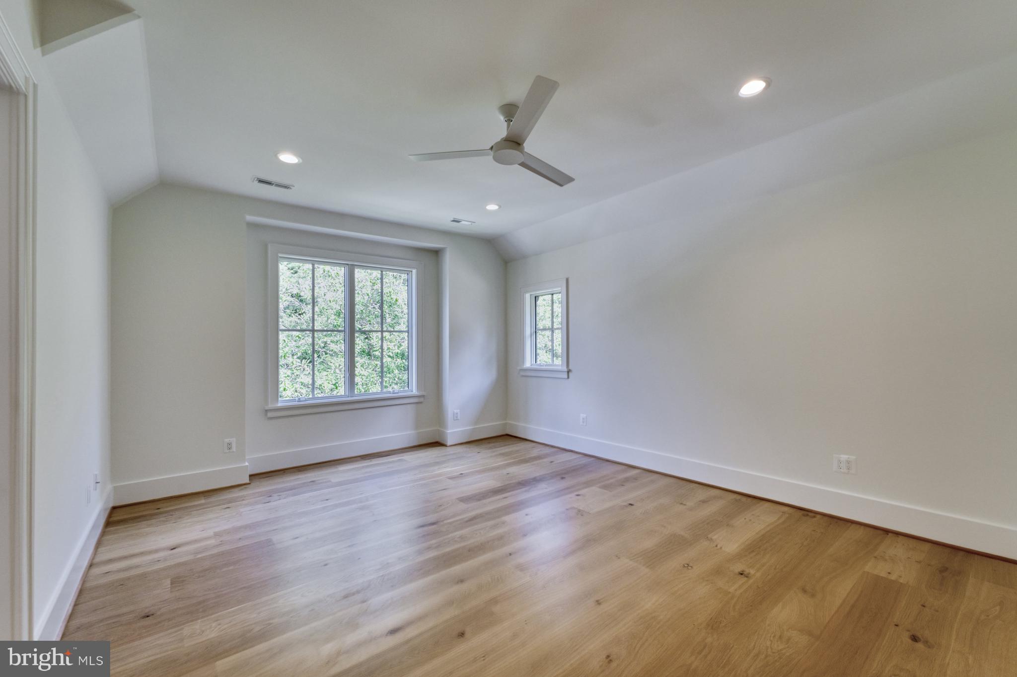 CHESTERBROOK WOODS - Residential