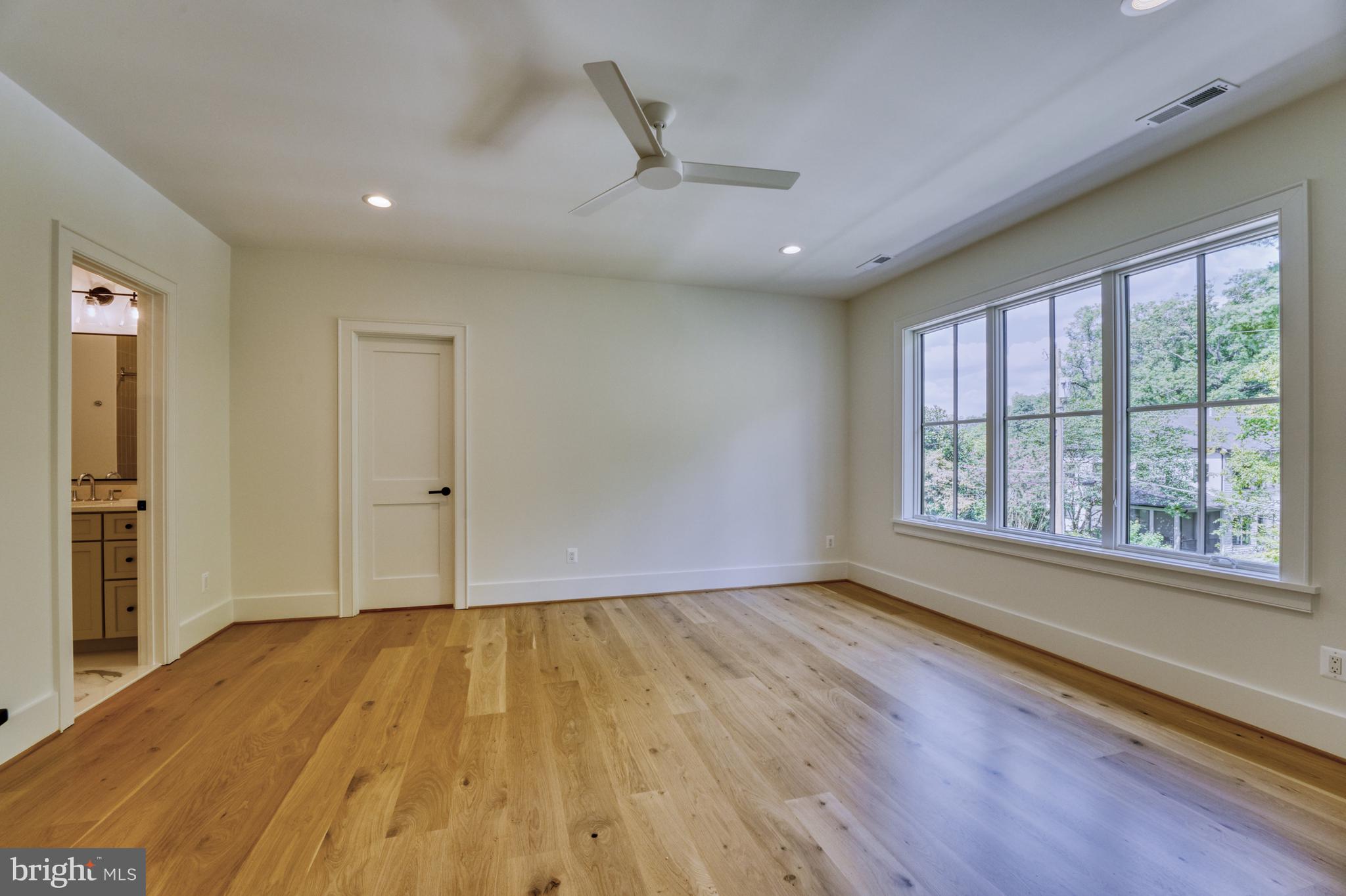 CHESTERBROOK WOODS - Residential