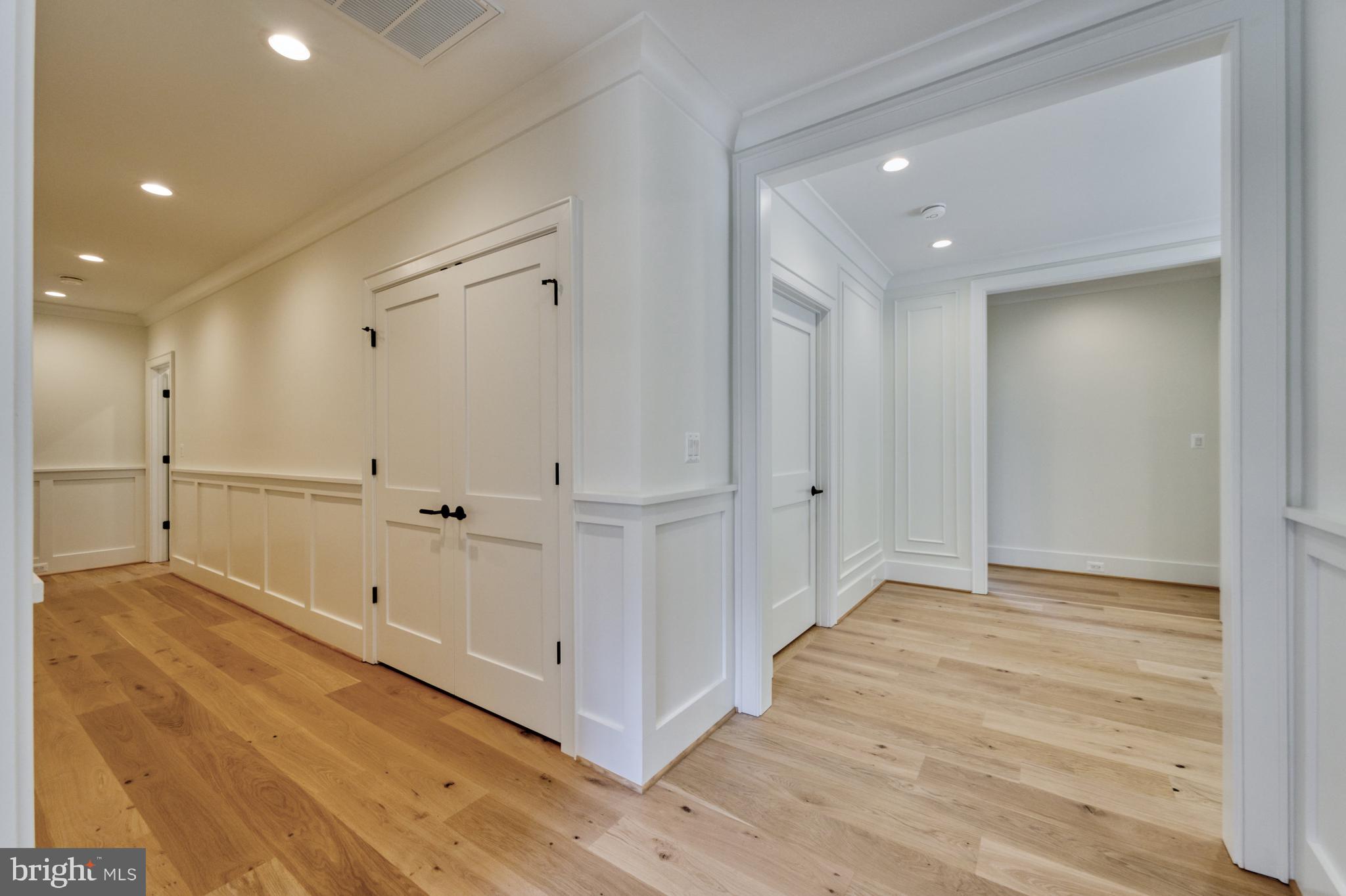 CHESTERBROOK WOODS - Residential