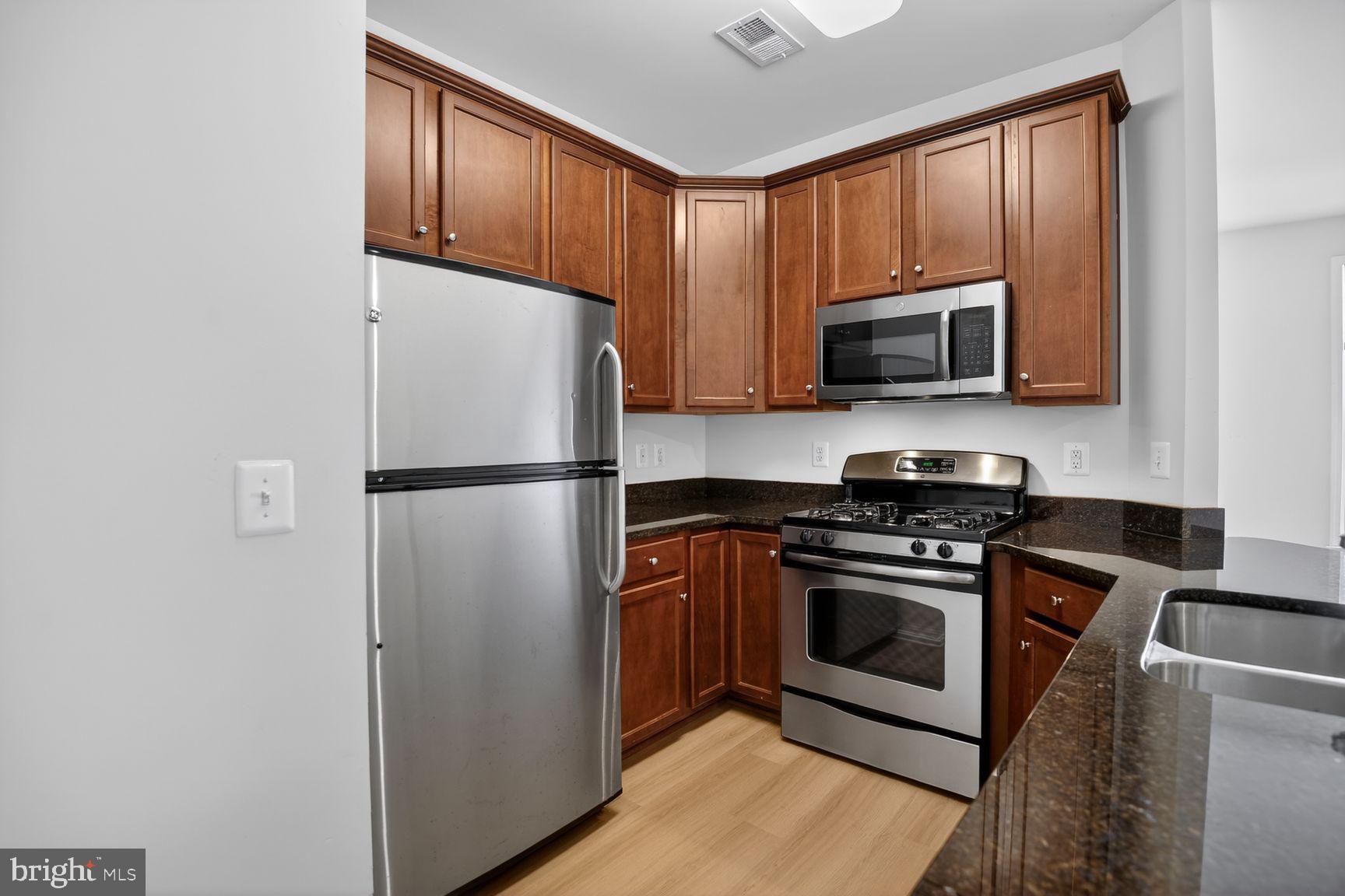 MERCER PARK CONDOMINIUM - Residential
