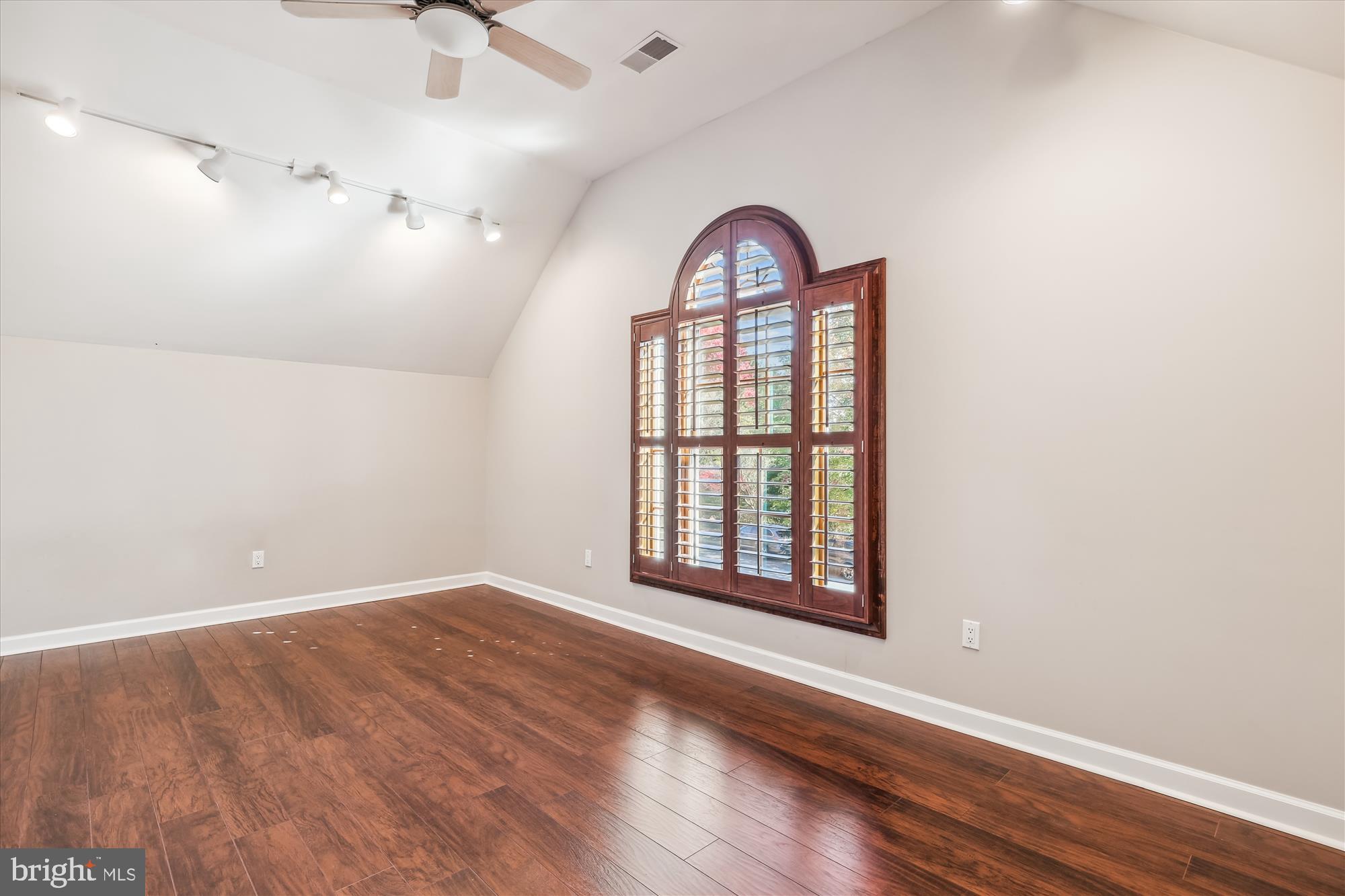 PINEY RUN MEADOW - Residential