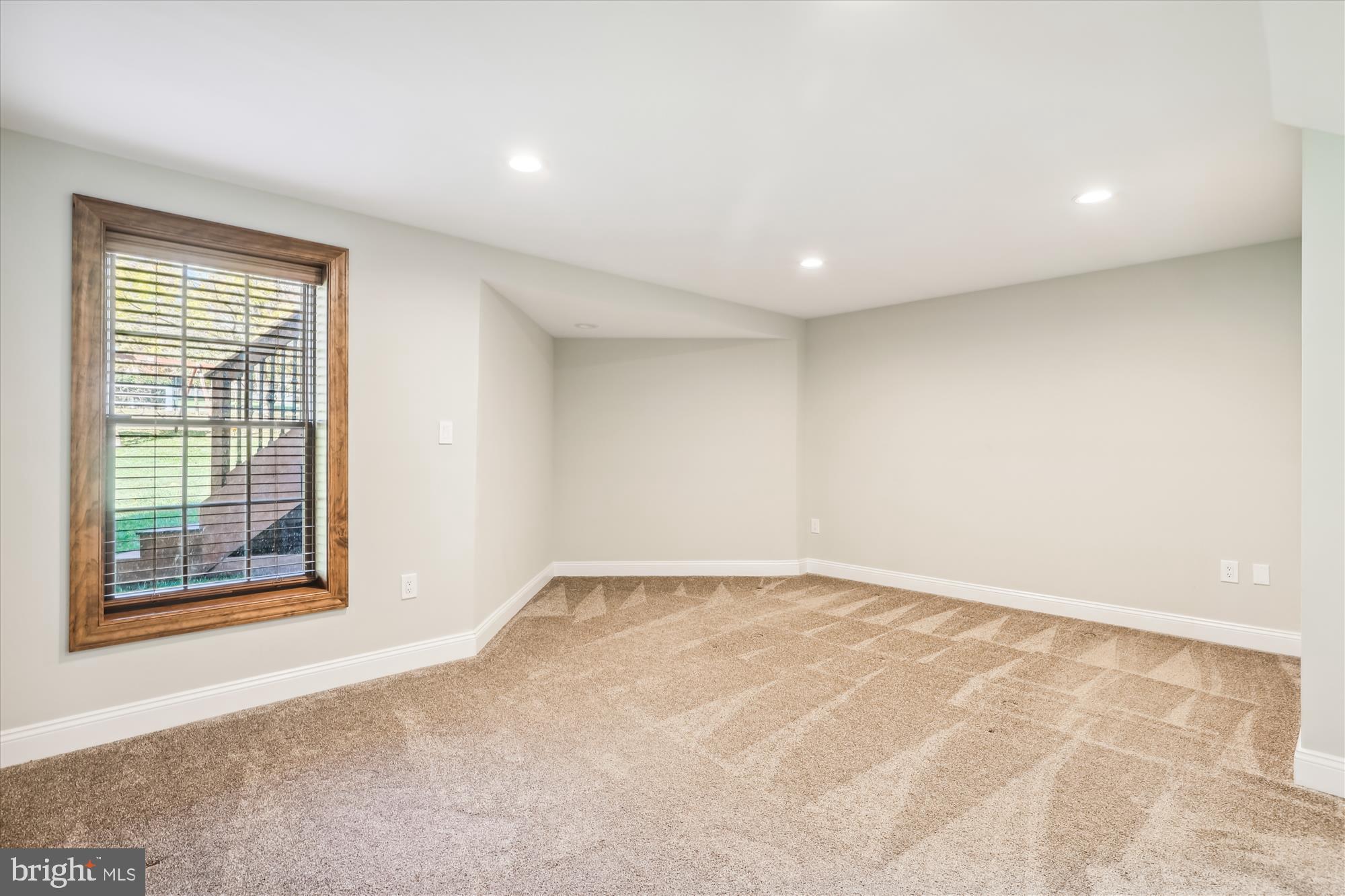 PINEY RUN MEADOW - Residential