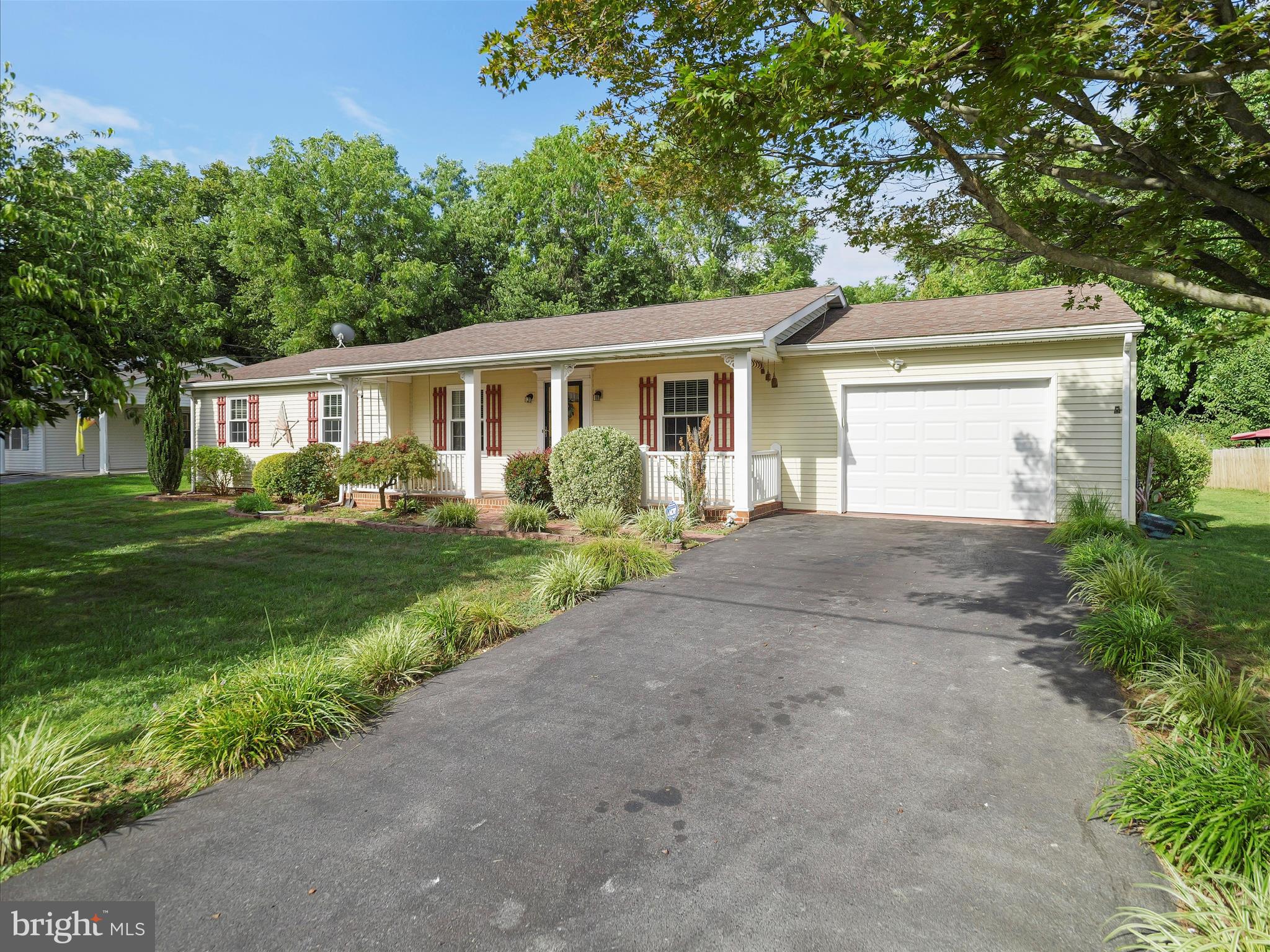 PIKEVIEW ACRES WEST - Residential