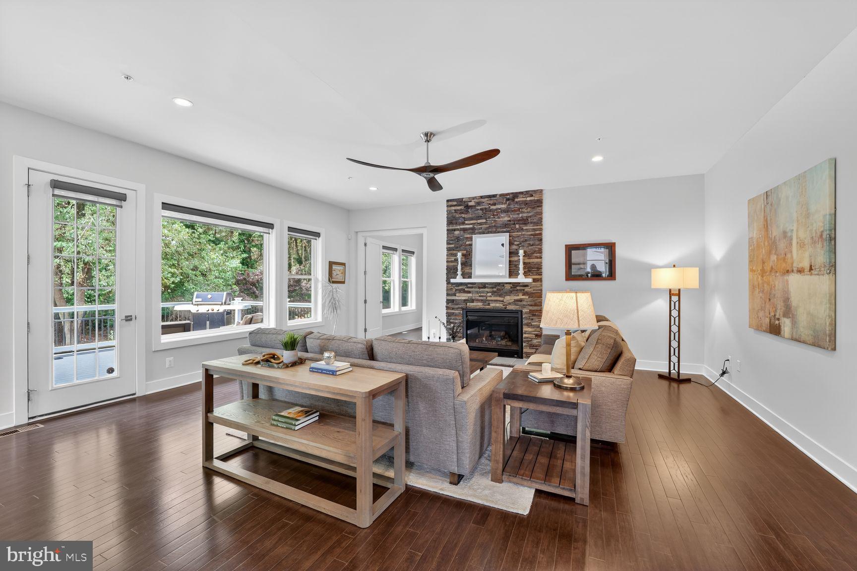THE RIDINGS AT NORTH BRANCH - Residential