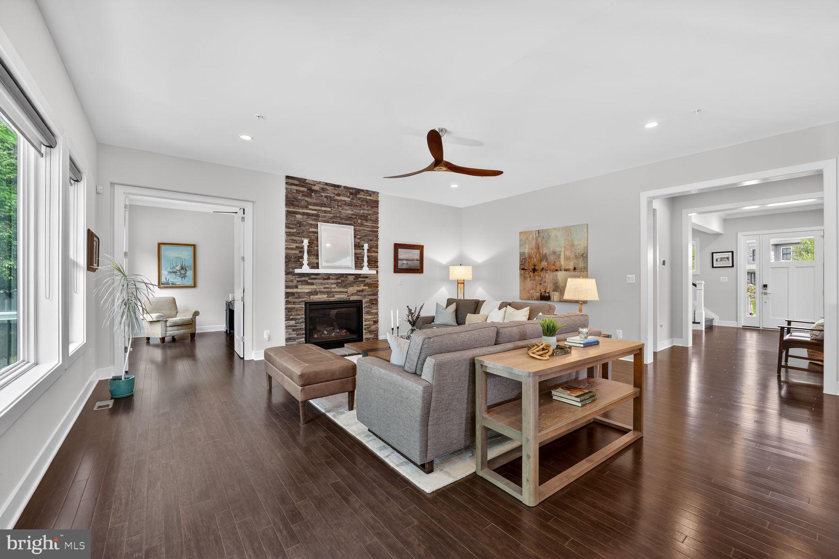 THE RIDINGS AT NORTH BRANCH - Residential