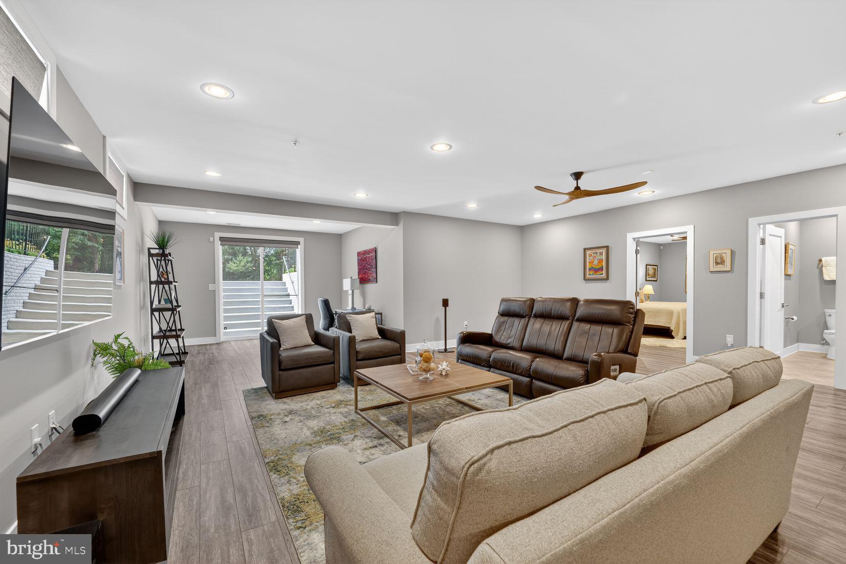 THE RIDINGS AT NORTH BRANCH - Residential