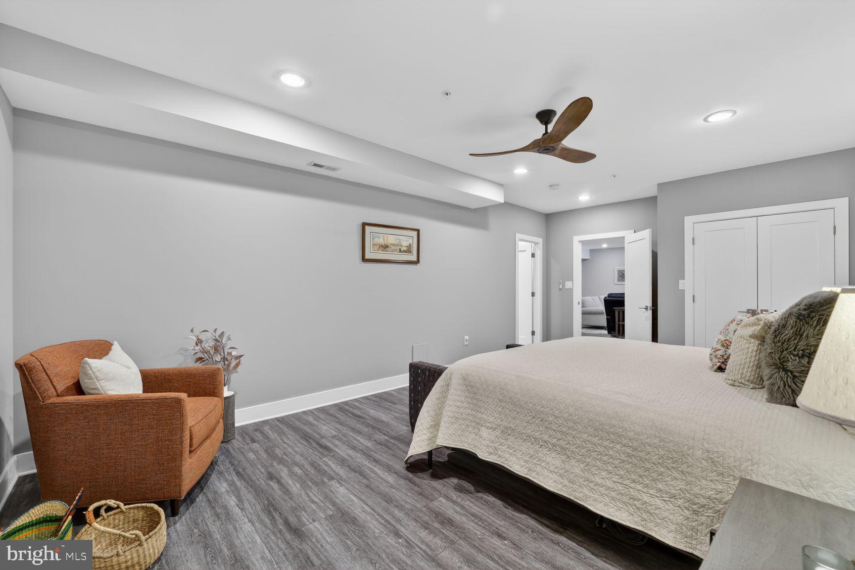 THE RIDINGS AT NORTH BRANCH - Residential