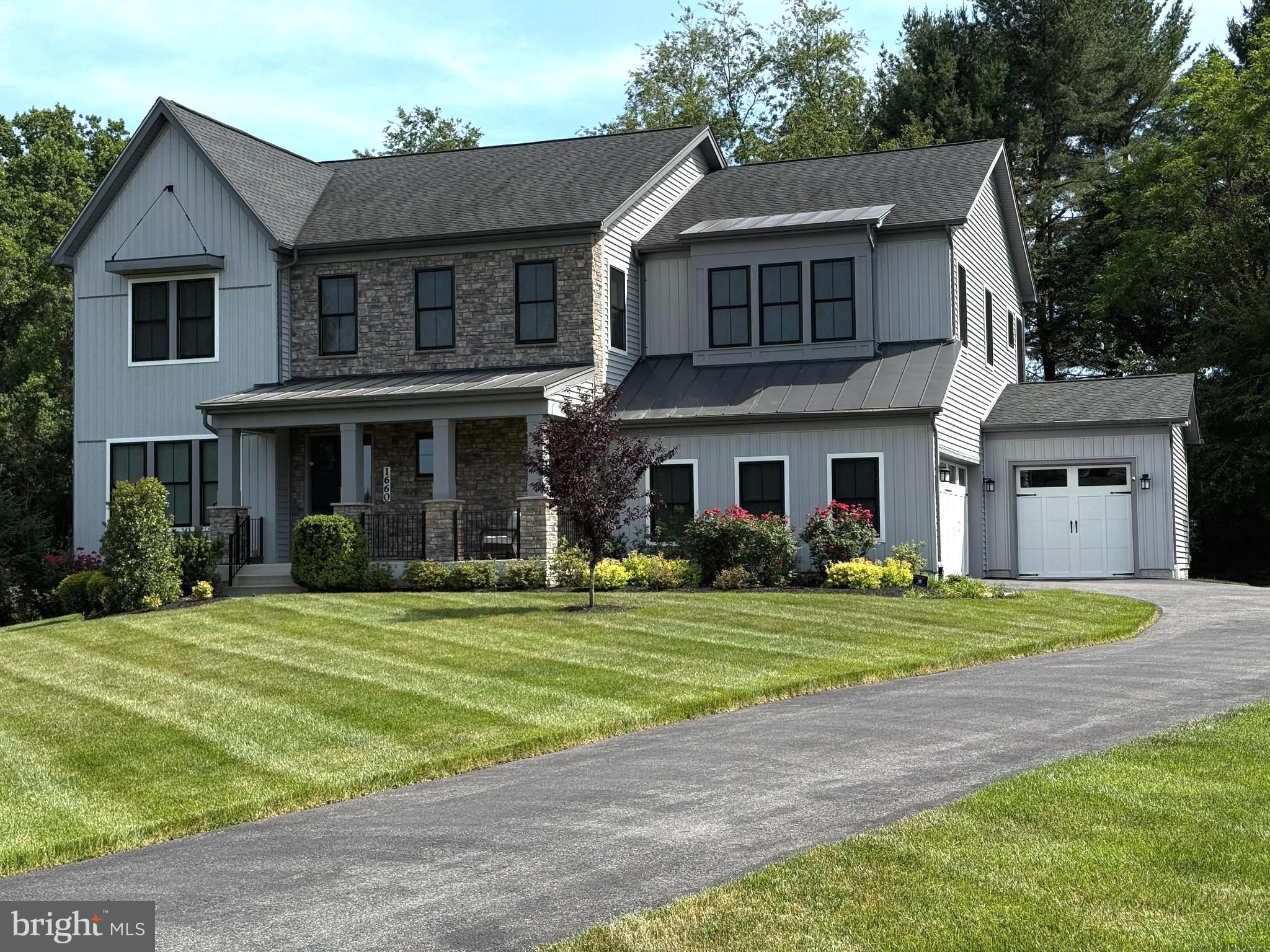 THE RIDINGS AT NORTH BRANCH - Residential