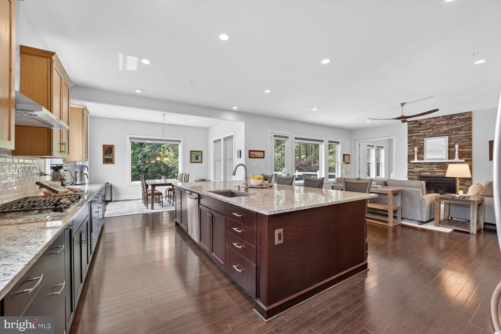 THE RIDINGS AT NORTH BRANCH - Residential