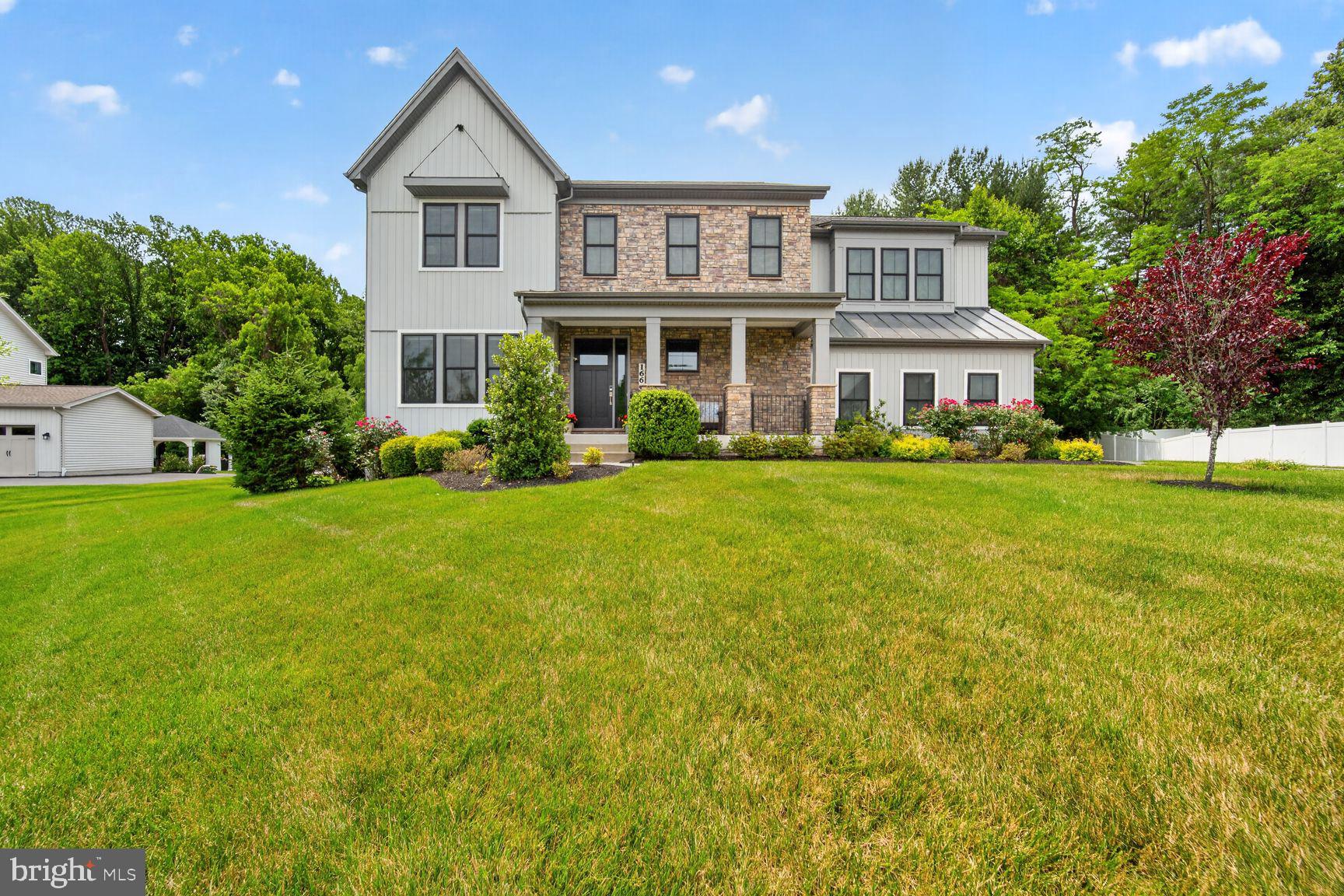 THE RIDINGS AT NORTH BRANCH - Residential
