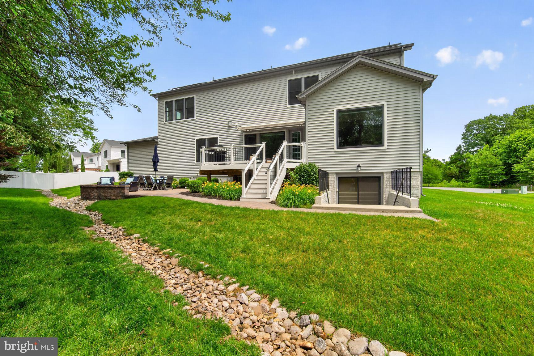 THE RIDINGS AT NORTH BRANCH - Residential