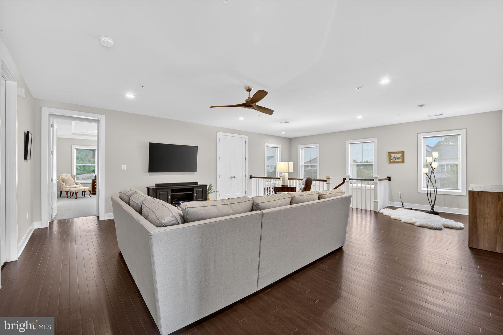THE RIDINGS AT NORTH BRANCH - Residential