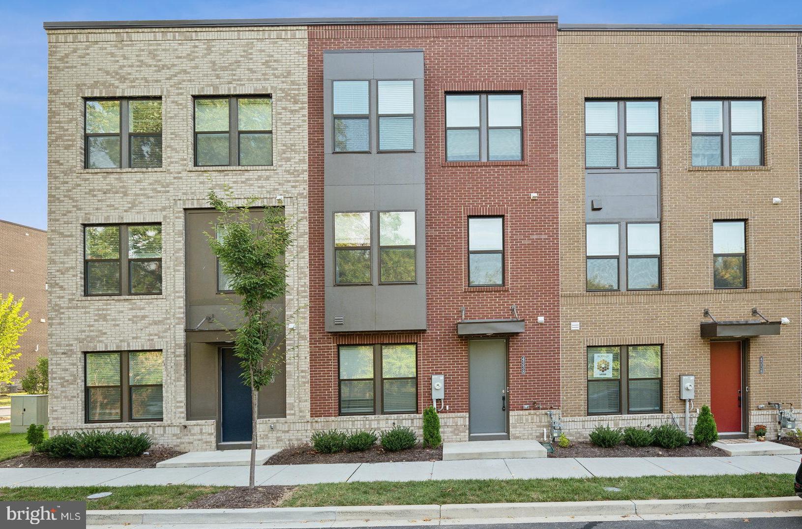 MEDFIELD - Residential