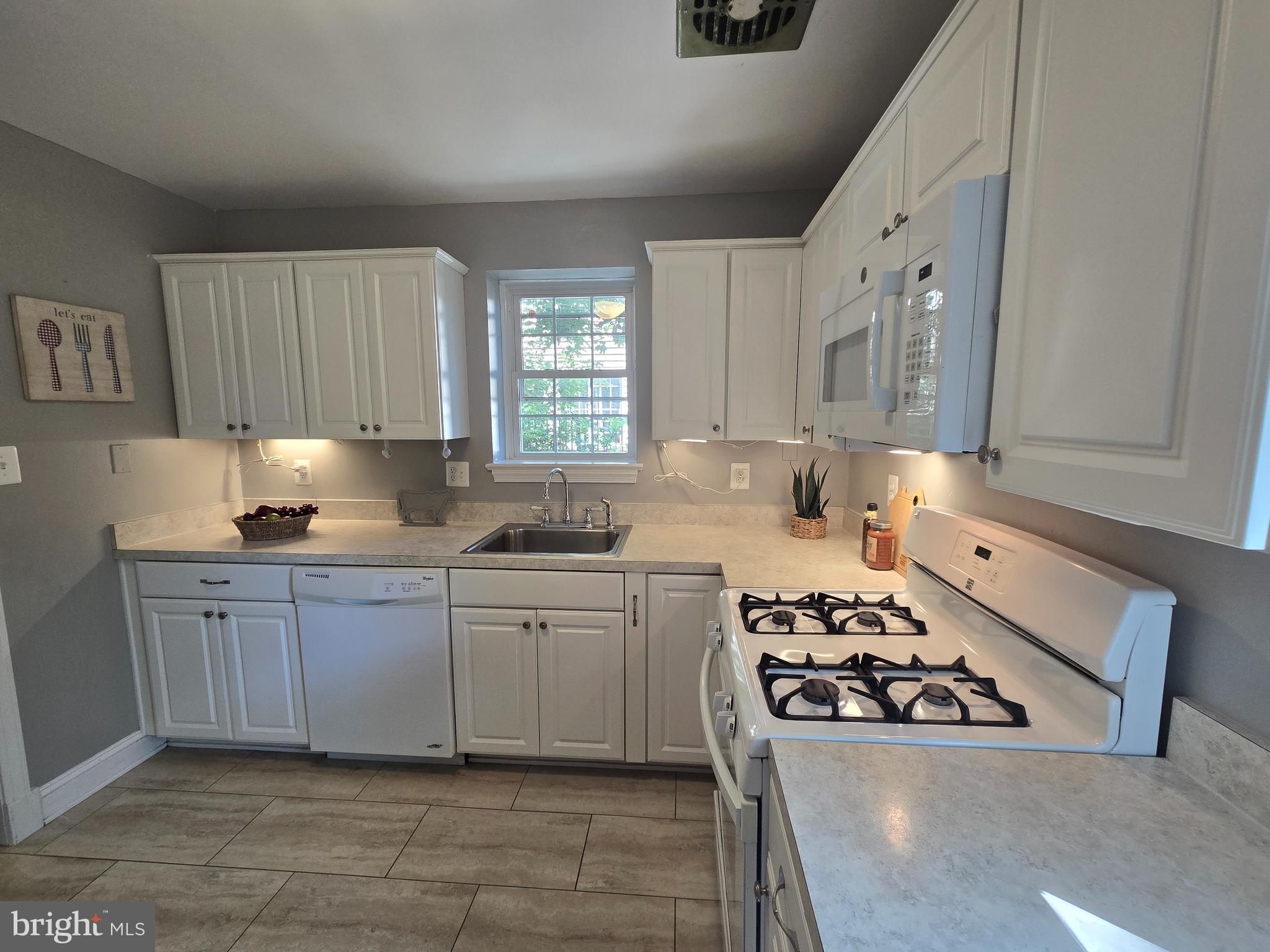 ARLINGTON HEIGHTS - Residential