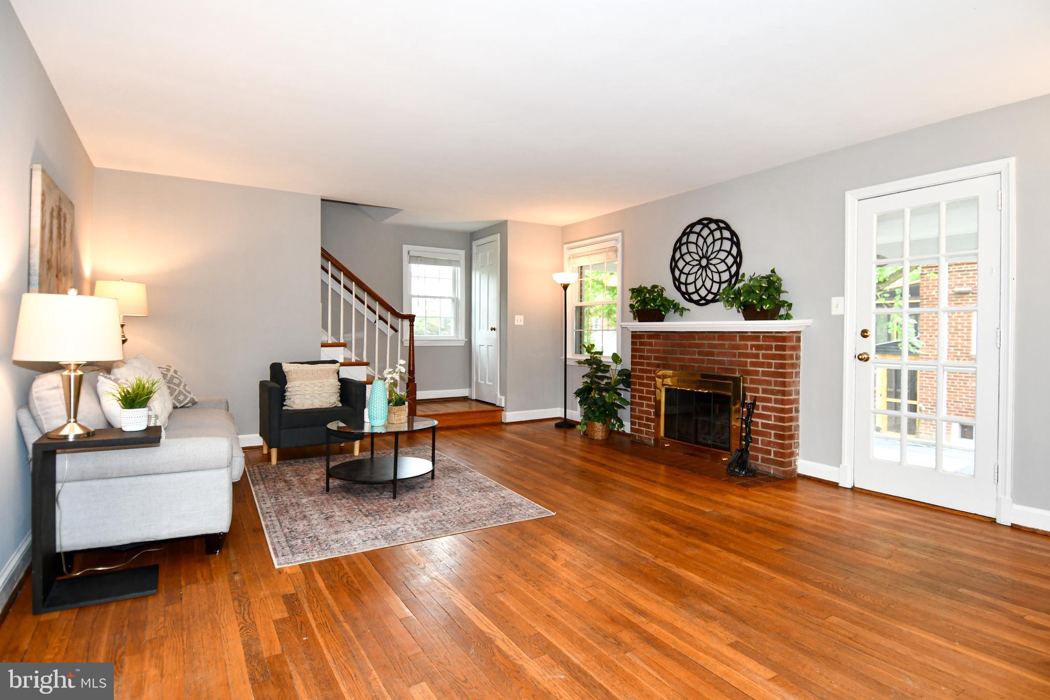 ARLINGTON HEIGHTS - Residential