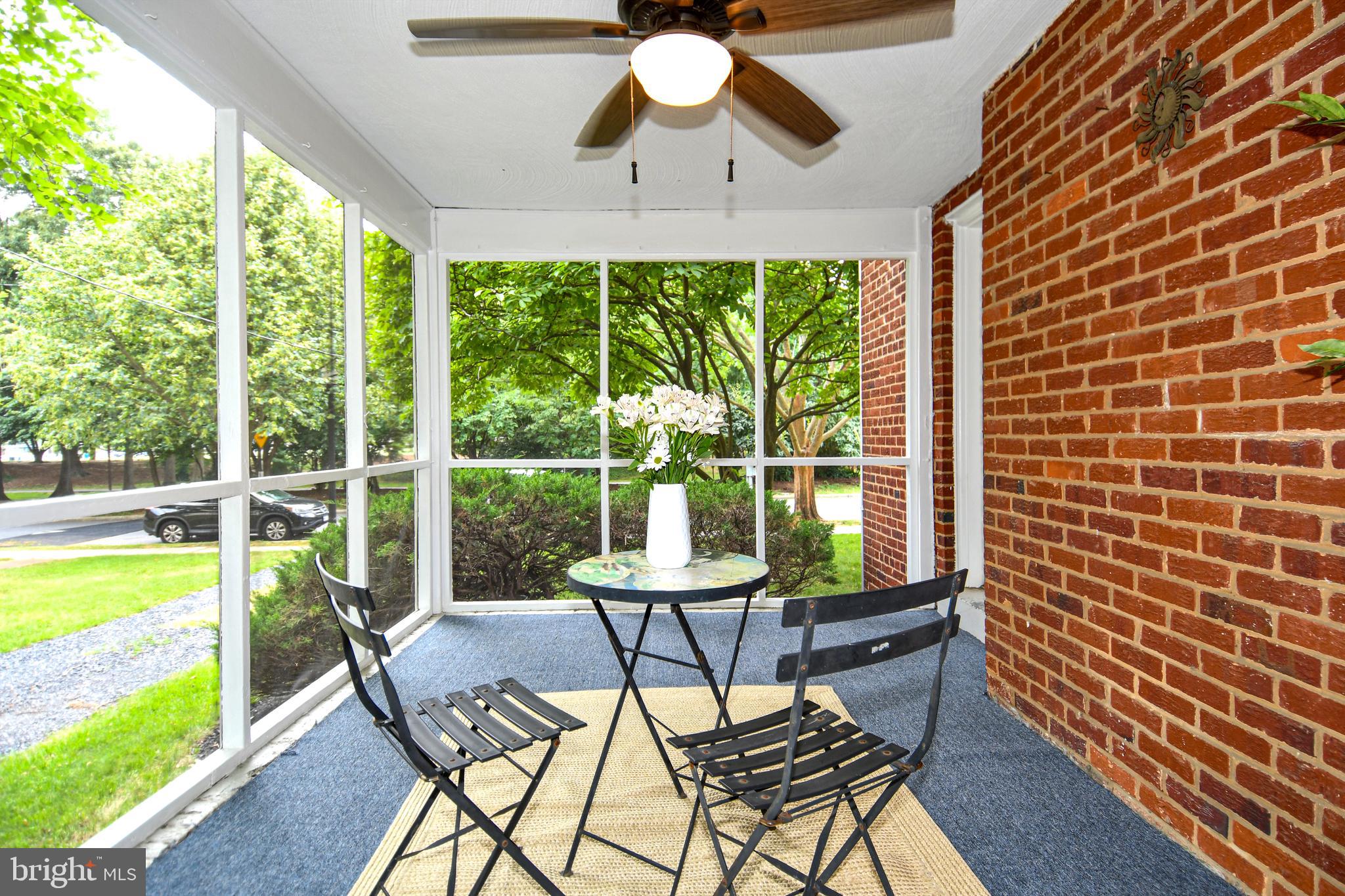 ARLINGTON HEIGHTS - Residential