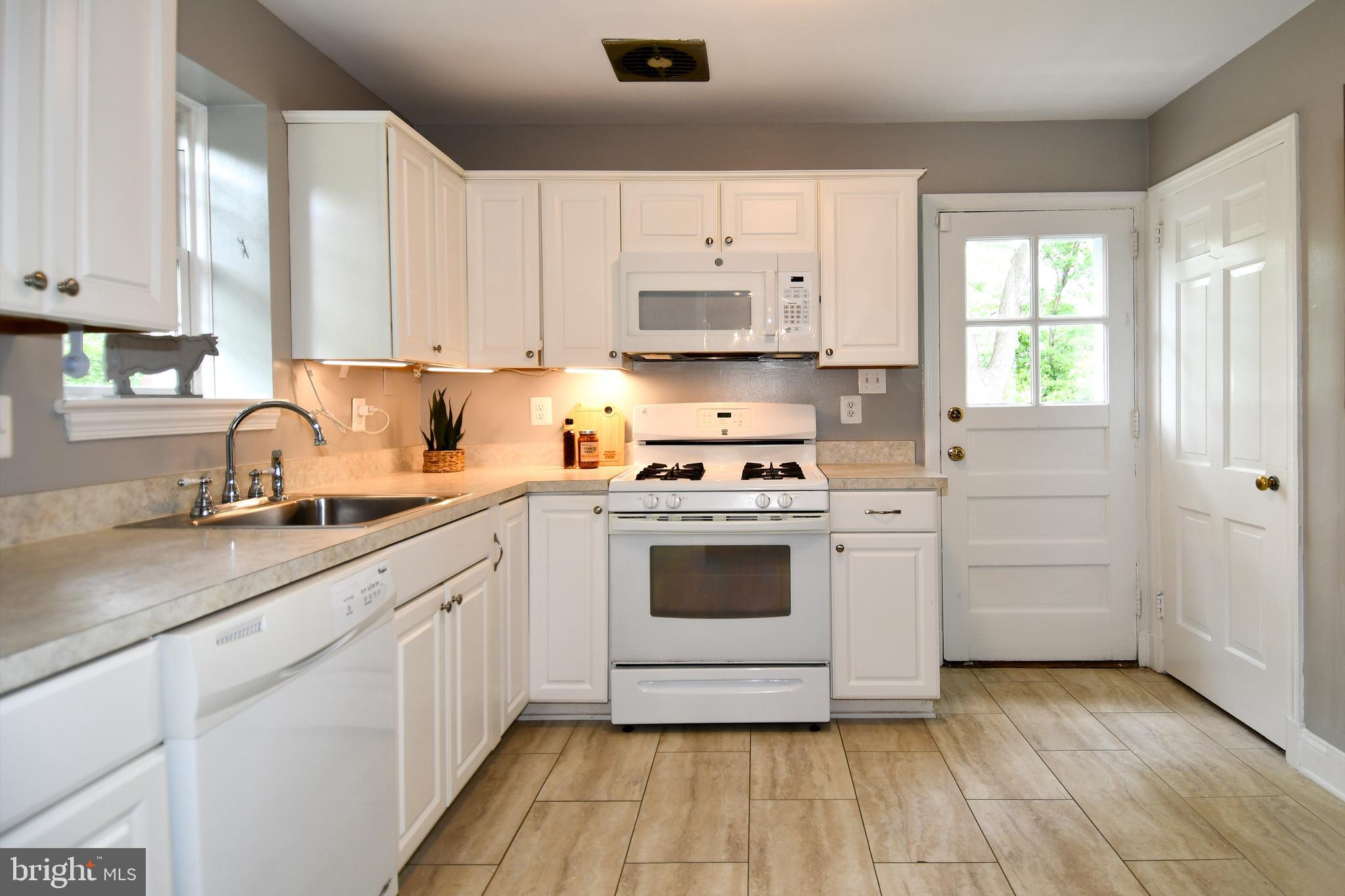 ARLINGTON HEIGHTS - Residential