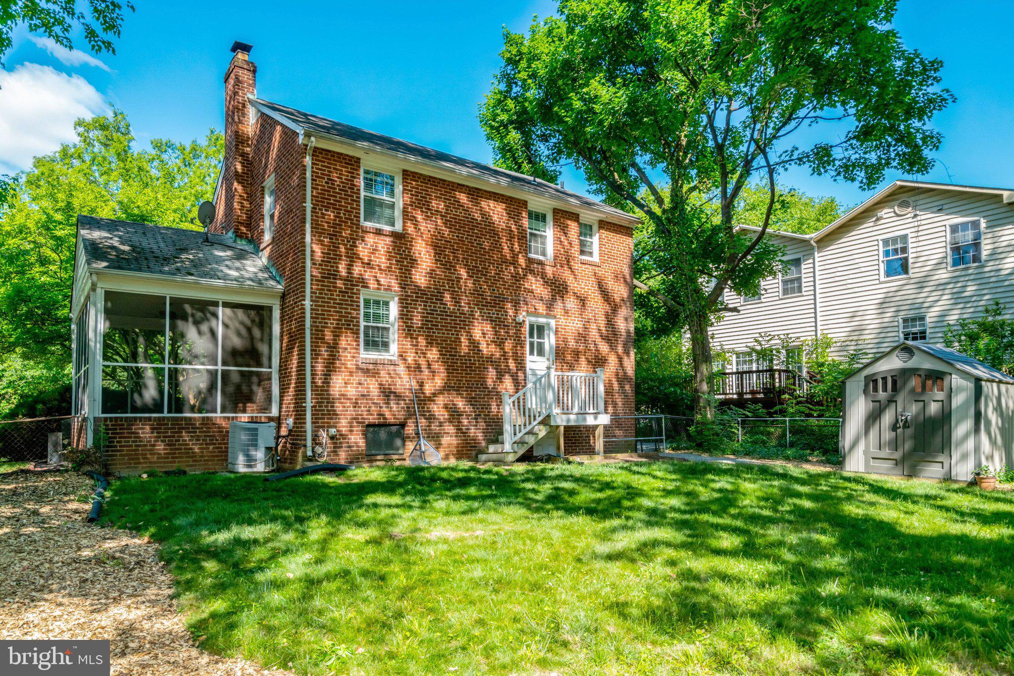 ARLINGTON HEIGHTS - Residential