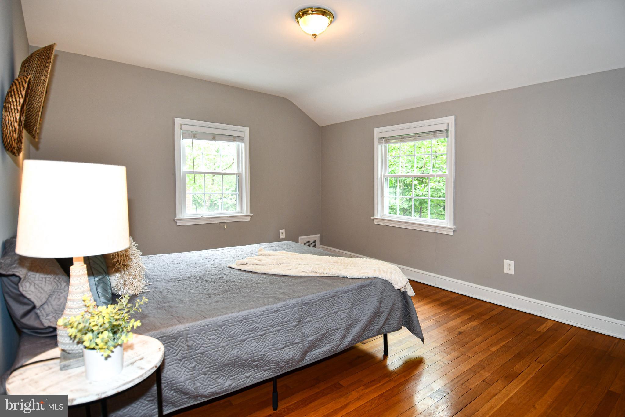 ARLINGTON HEIGHTS - Residential