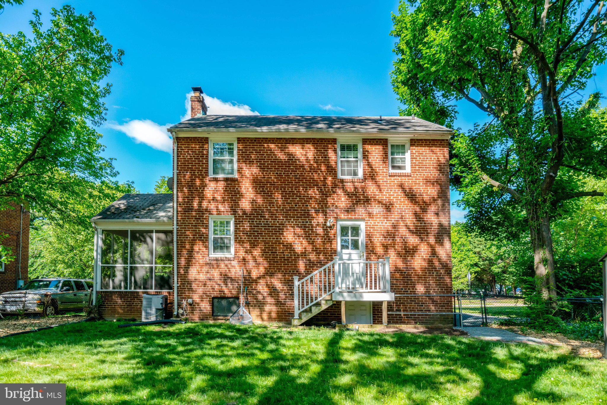 ARLINGTON HEIGHTS - Residential
