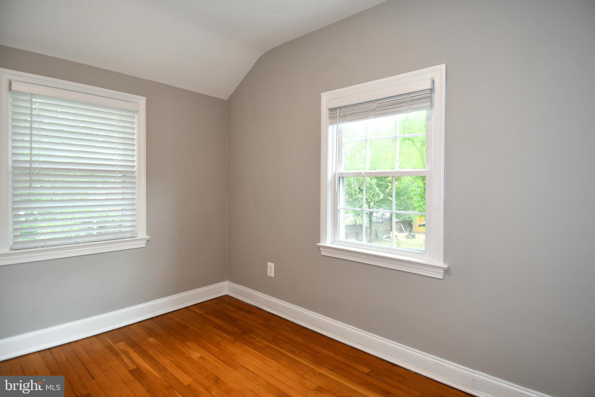 ARLINGTON HEIGHTS - Residential