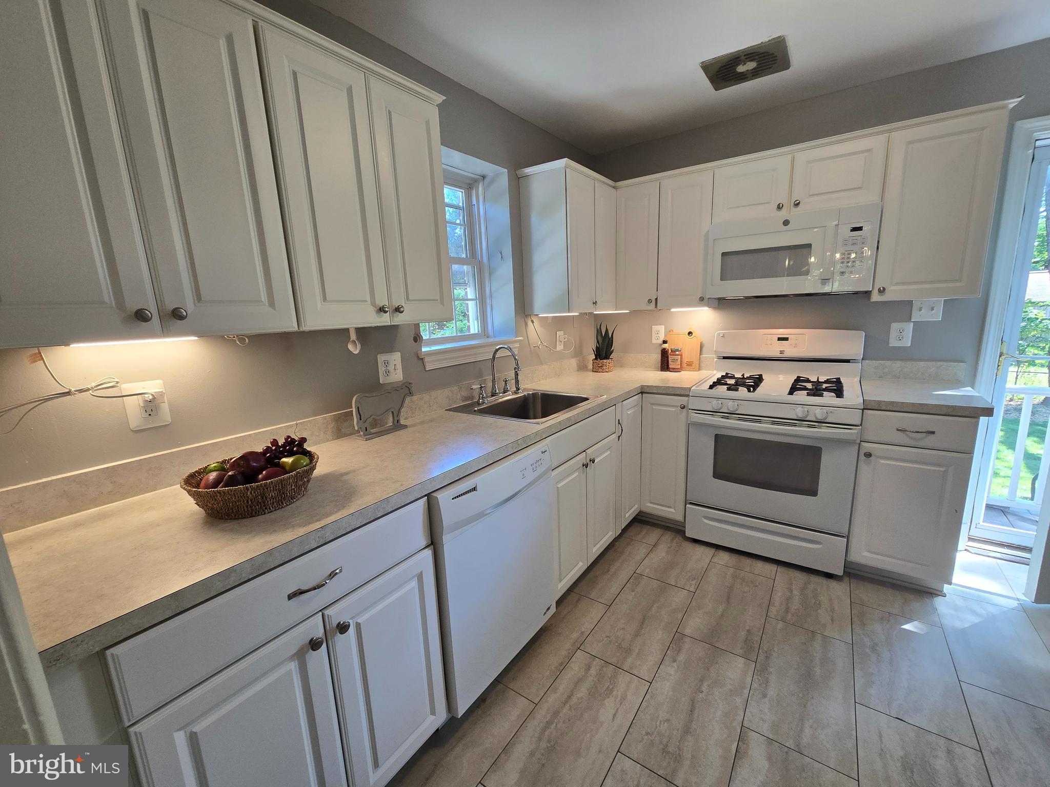 ARLINGTON HEIGHTS - Residential