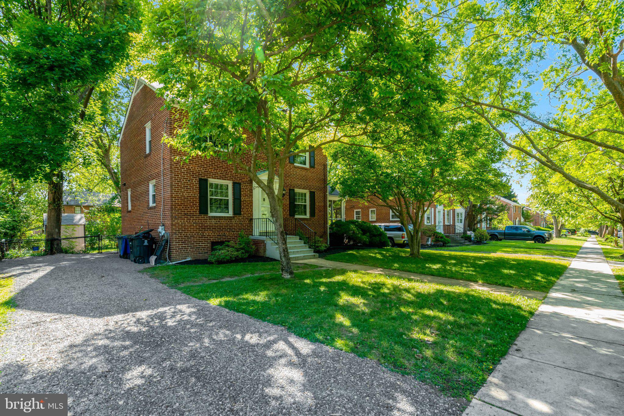 ARLINGTON HEIGHTS - Residential
