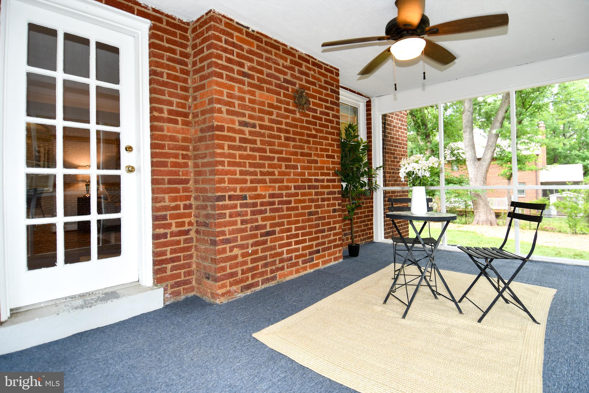 ARLINGTON HEIGHTS - Residential