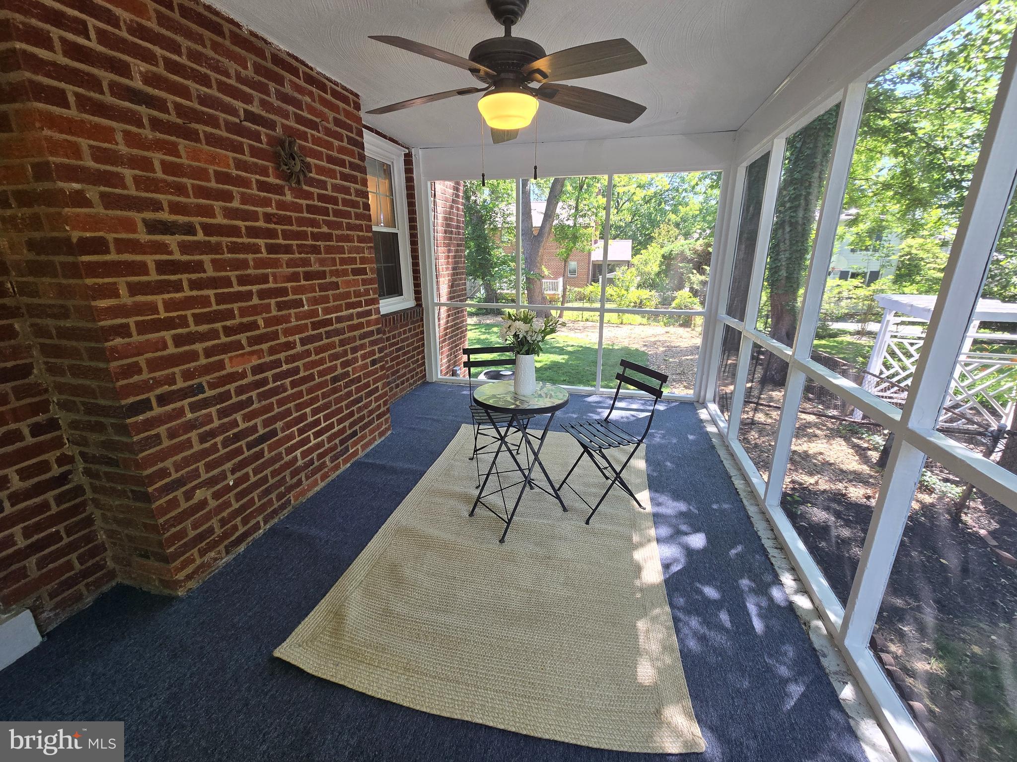 ARLINGTON HEIGHTS - Residential