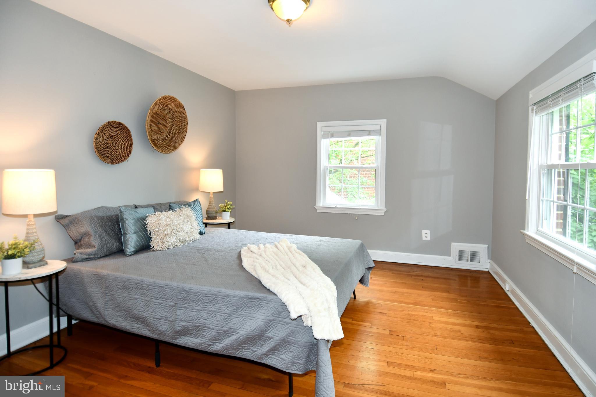 ARLINGTON HEIGHTS - Residential