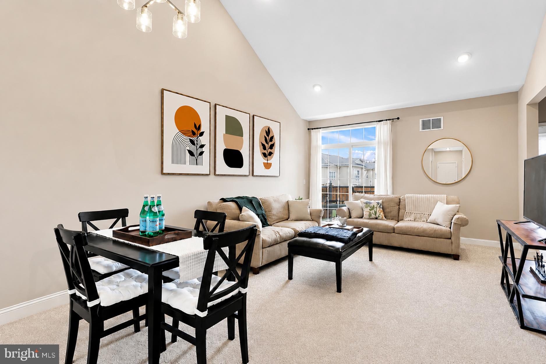 THE GRANDE AT RIVERVIEW - Residential