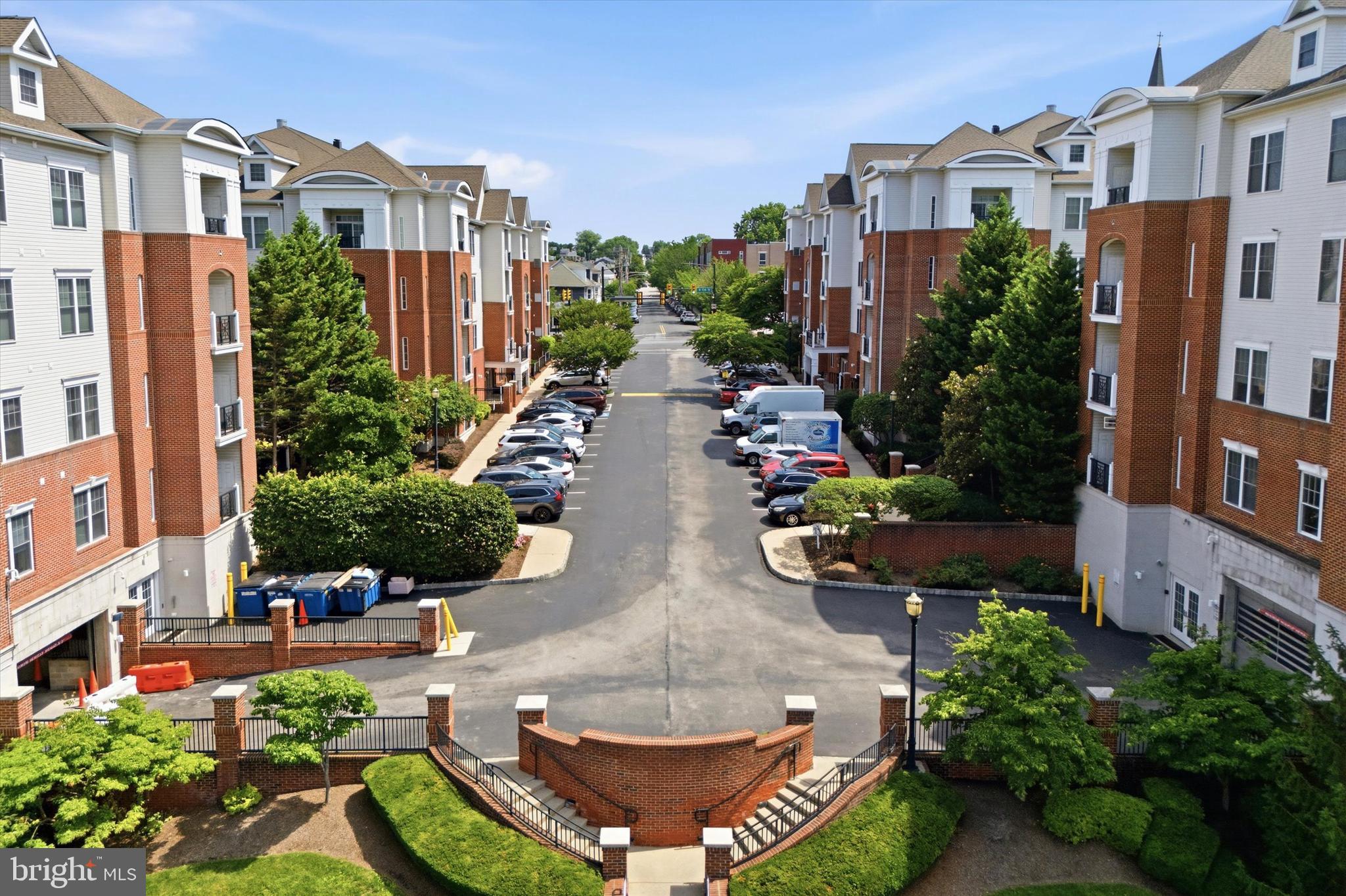 THE GRANDE AT RIVERVIEW - Residential