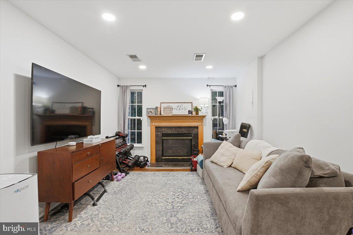 BRAEMAR - Residential