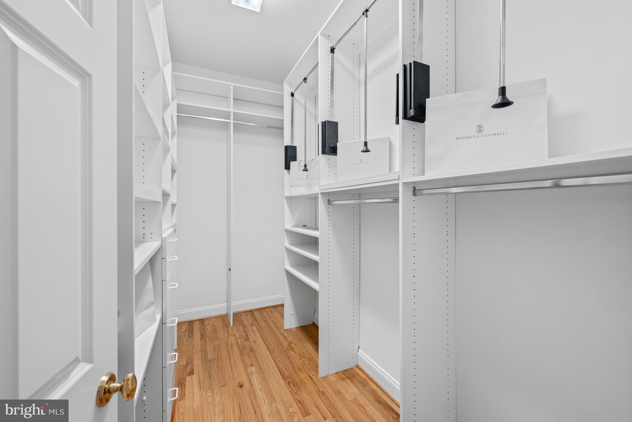 AVENEL - Residential