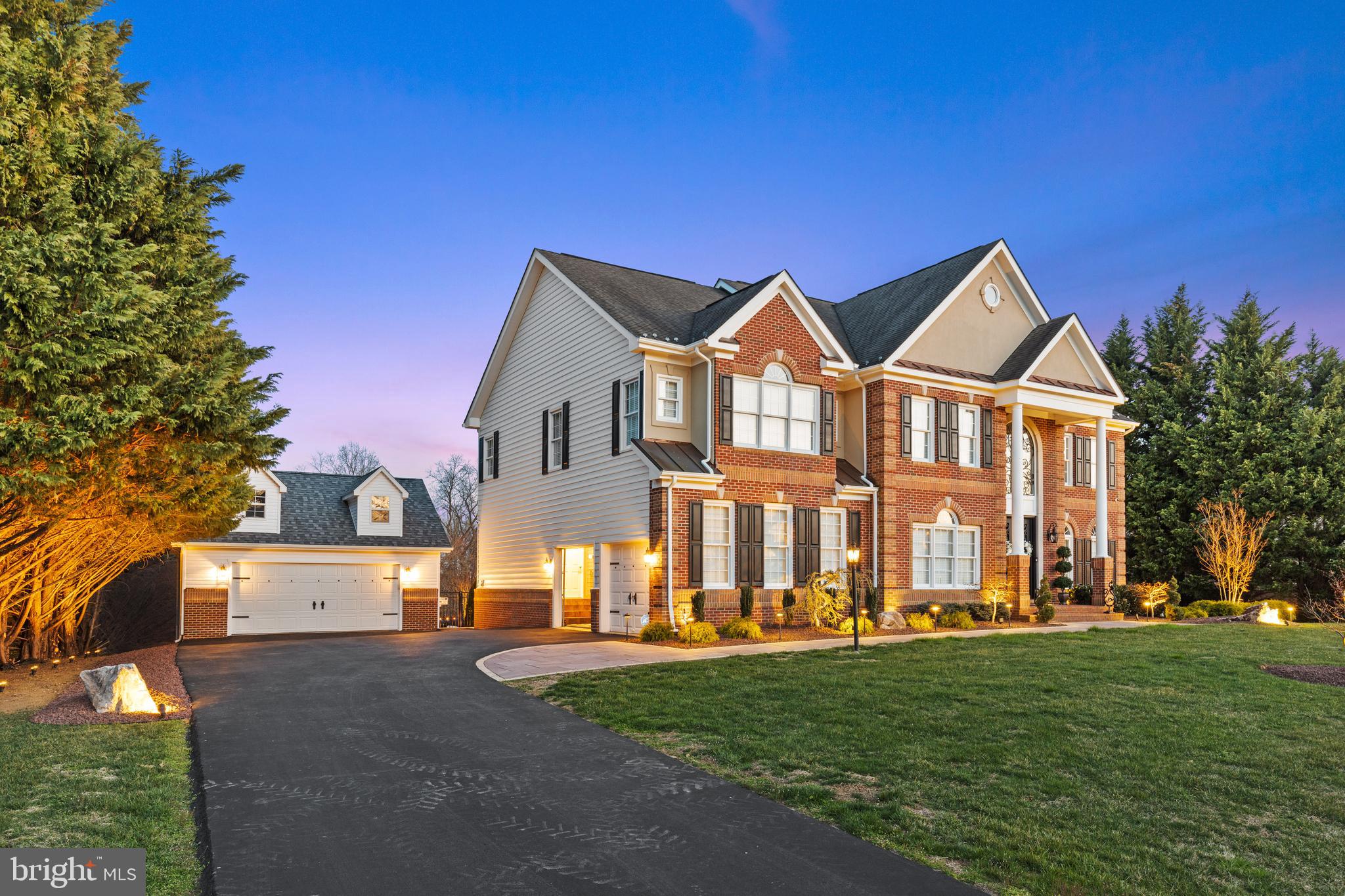 WILLOW CHASE - Residential