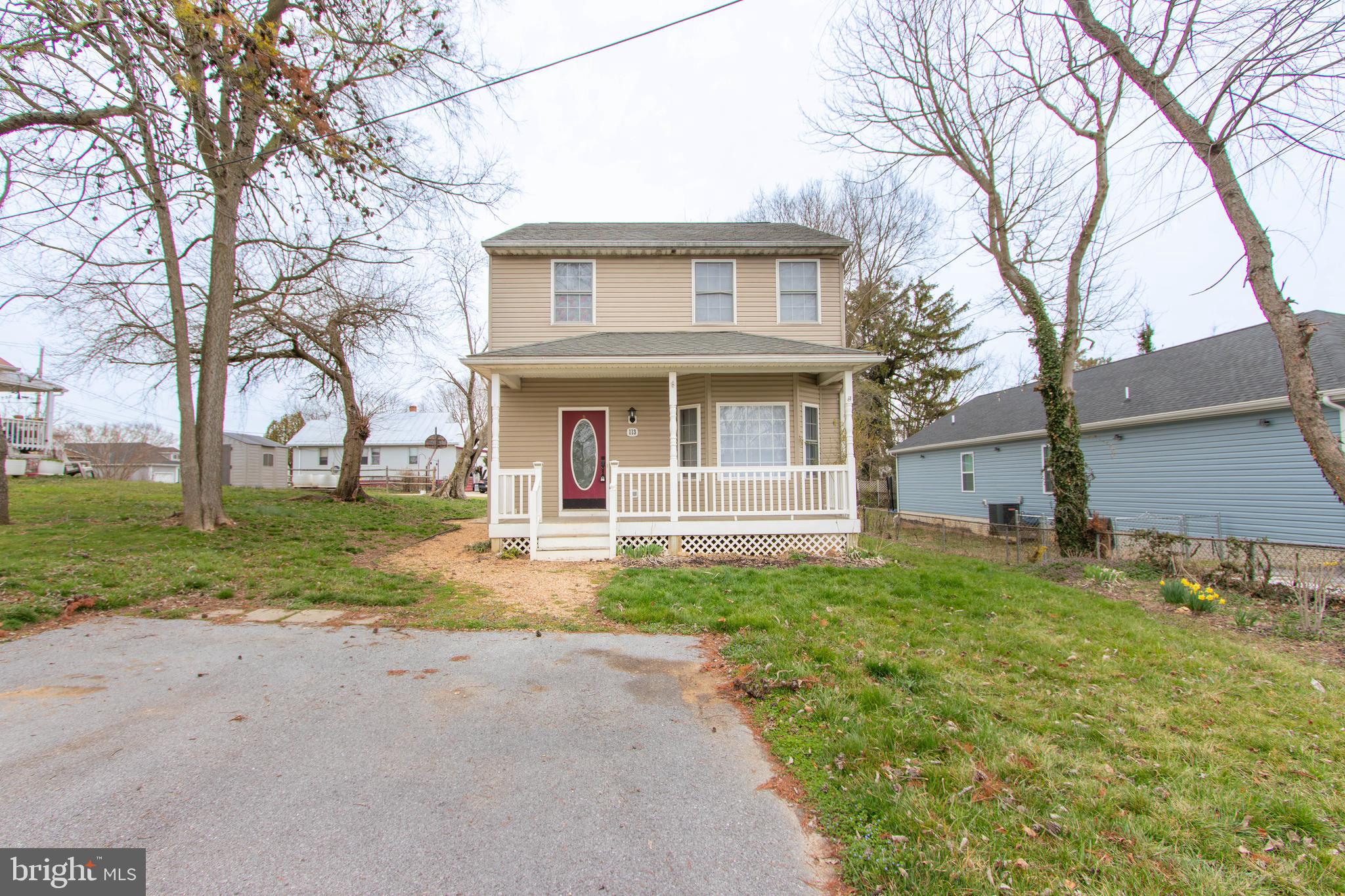 This charming Colonial style home features a fun, Victorian, twist and is located just in the suburbs of Charles Town with easy access to shopping and schools. 

Featuring a beautiful Front Porch meant for relaxing on a sunny day, the inside has a Formal Dining Room, spacious and equipped eat-in Kitchen, Living Room with bow window, and Half Bath located on the first floor. Upstairs on the second floor is the Primary Bedroom with a Full Bathroom doubled as the Laundry Room, further down the hall are two additional Bedrooms, and a second Full Bathroom. 

EHO.