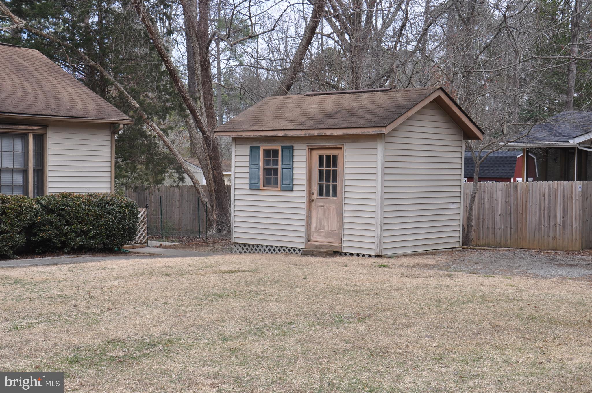 LAKE CAROLINE - Residential