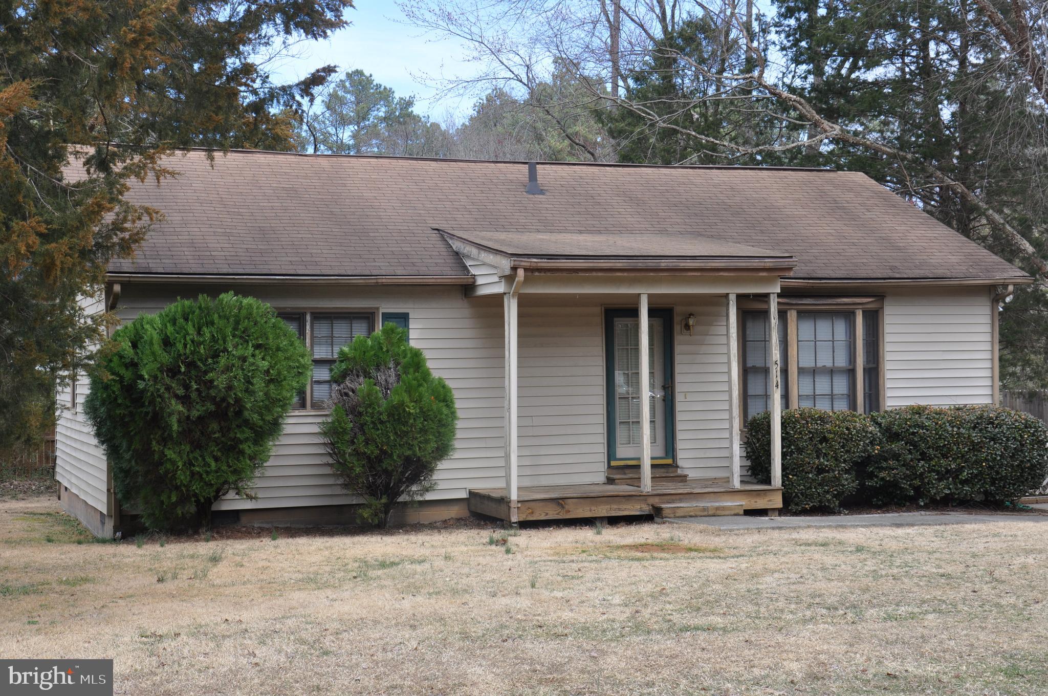 LAKE CAROLINE - Residential