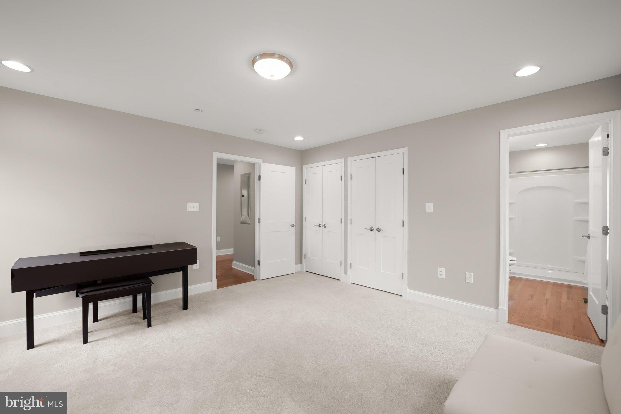CEDARHURST ON THE BAY - Residential