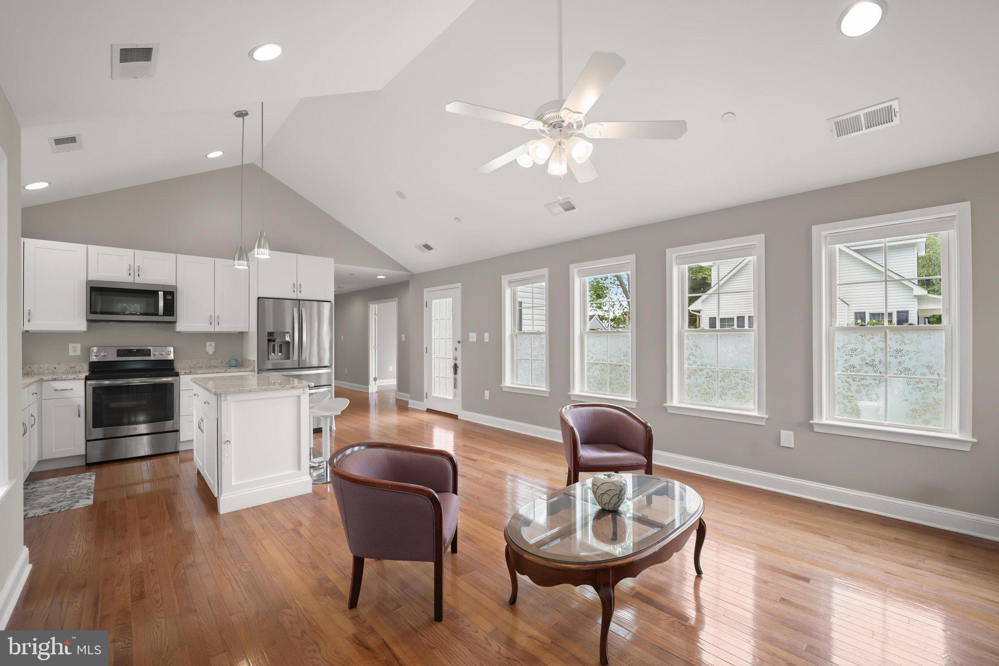 CEDARHURST ON THE BAY - Residential